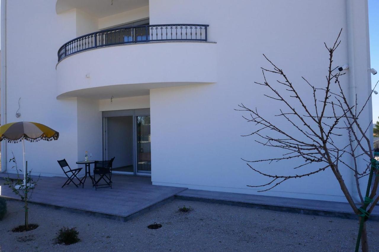 Ana, Sibenik - Brodarica Apartment *