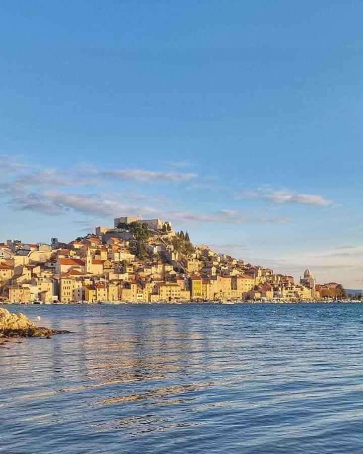 Ana, Sibenik - Brodarica *