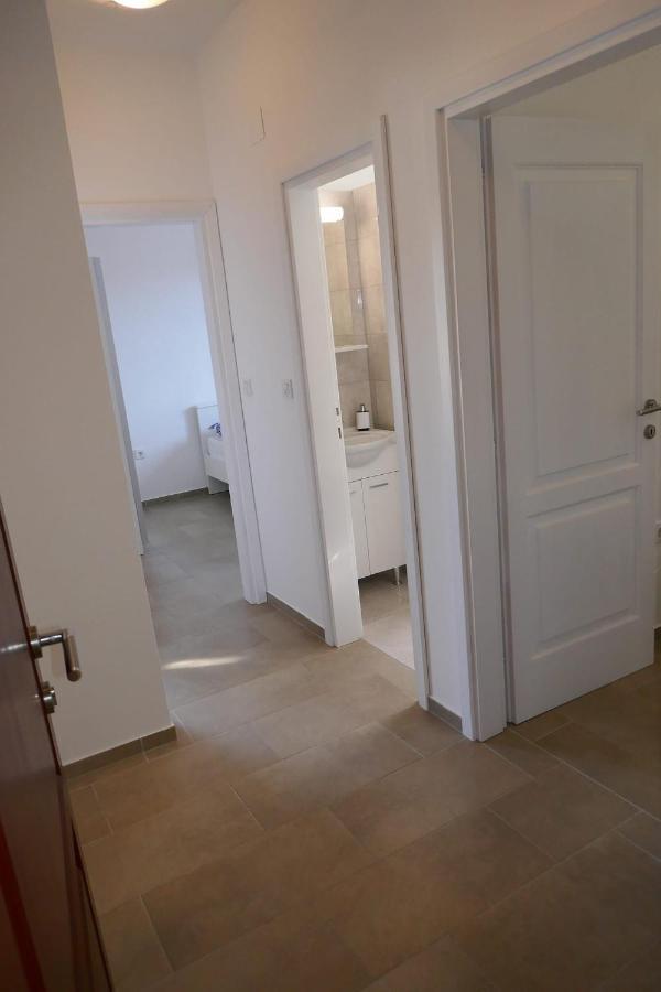 Ana, Sibenik - Brodarica Apartment