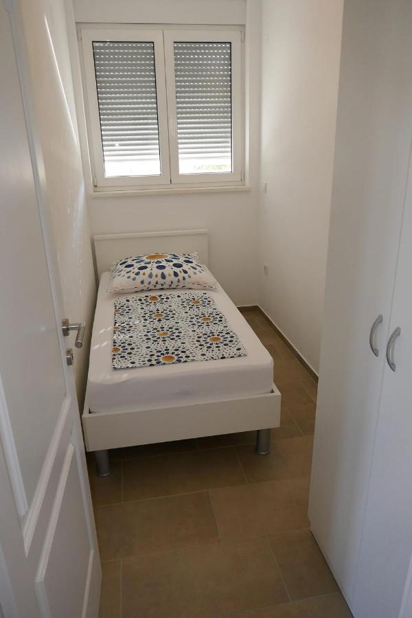 Ana, Sibenik - Brodarica Apartment Brodarica (Sibenik-Knin)