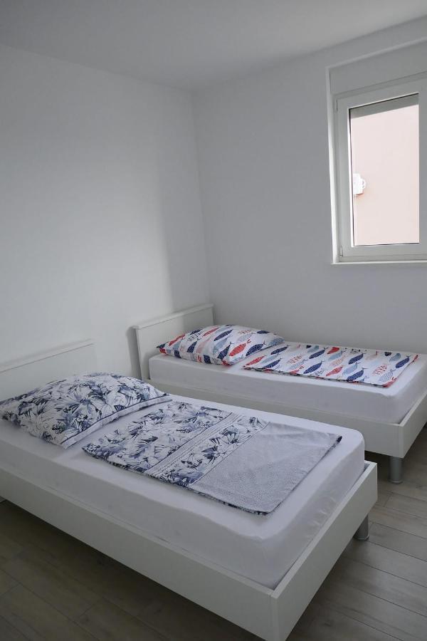 Ana, Sibenik - Brodarica Apartment Brodarica (Sibenik-Knin)
